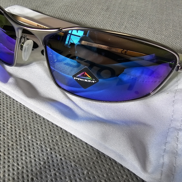 Oakley Whisker - Satin Chrome/Prizm Polarized Fit: Narrow - Size: L (134mm) - Picture 4 of 8